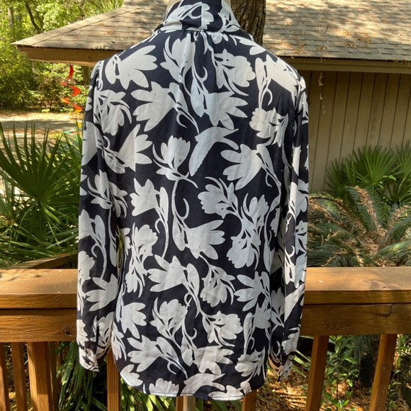 NWT J. Crew Drapey Tie Neck Top in Shadow Floral, Blouse - Picture 8 of 15